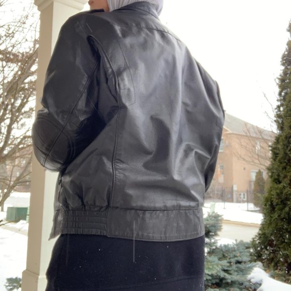VINTAGE MEN'S 100% GENUINE LEATHER JACKET! - Picture 2 of 4